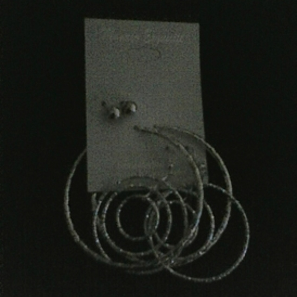 NEW MONACO EXQUISITE 3 PAIRS EARRINGS - Picture 5 of 5